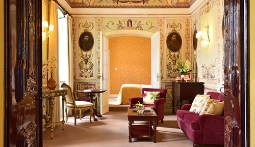 Suite (Special, Triple)