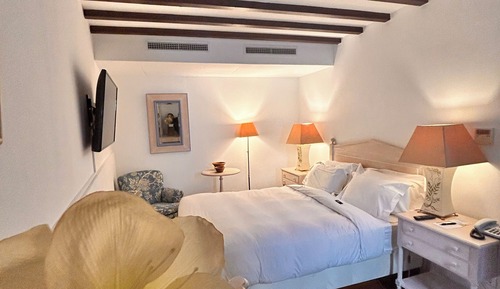 Studio apartment with terrace