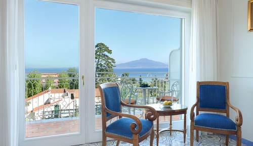 Habitación Confort con 1 cama doble o 2 individuales, terraza, vistas parciales al mar