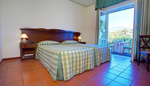 Habitación estándar con 1 cama doble o 2 individuales