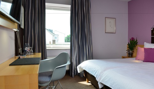 Habitación básica con 1 cama doble o 2 individuales