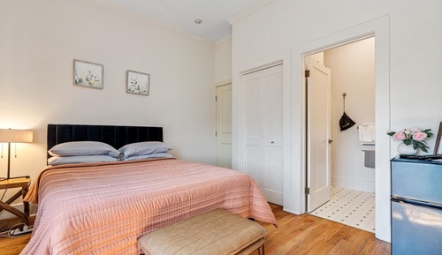 Room, 1 Queen Bed (Gilberto)