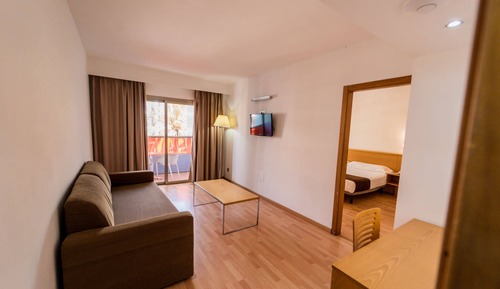 Premium con salón (3 adultos)