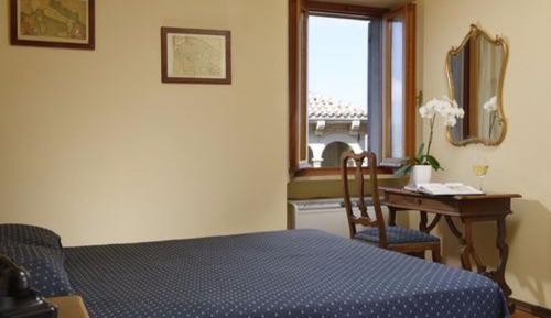 Habitación económica con 1 cama doble o 2 individuales