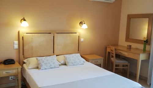 Habitación exclusiva con 1 cama doble o 2 individuales, 1 cama doble o 2 individuales