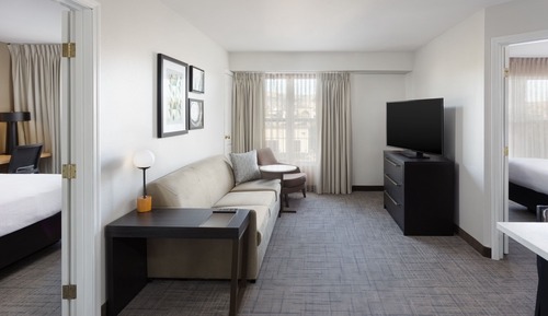 Suite, 1 cama doble, no fumadores (Mobility/Hearing Accessible, Tub)