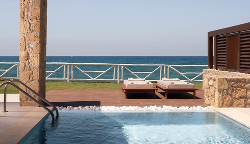 Suite junior, piscina privada, frente a la playa