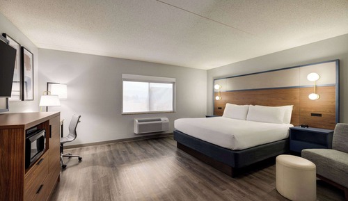 Habitación, 1 cama de matrimonio grande (Mobility Accessible Room)