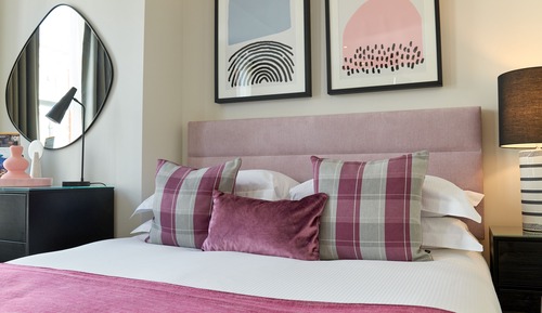 Open Plan Apartment with Sofa Bed