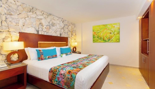 Habitación estándar, 1 cama de matrimonio grande, vistas a la ciudad