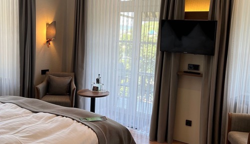 Habitación doble, 1 cama de matrimonio, balcón, vistas al río