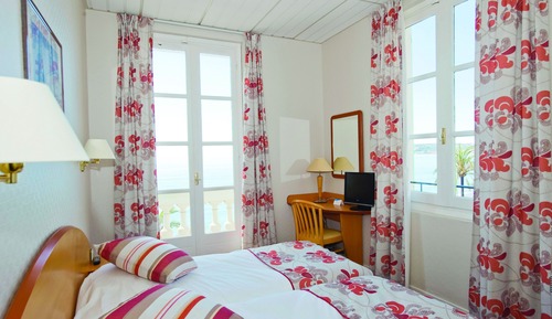 Habitación con 1 cama doble o 2 individuales, vistas a la ciudad