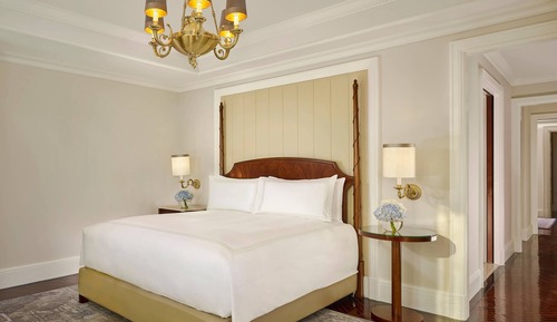 Suite Club, 1 cama de matrimonio grande, vistas a la ciudad