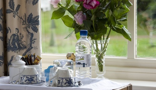 Habitación doble, baño privado (or Family Room)