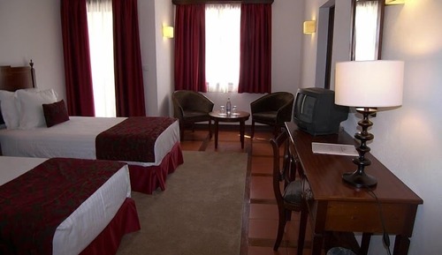 Habitación estándar con 1 cama doble o 2 individuales