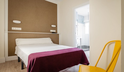 Habitación individual (with Parking)