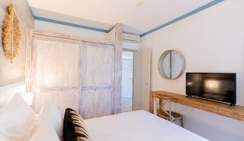 Apartamento, 1 habitación, vistas parciales al mar