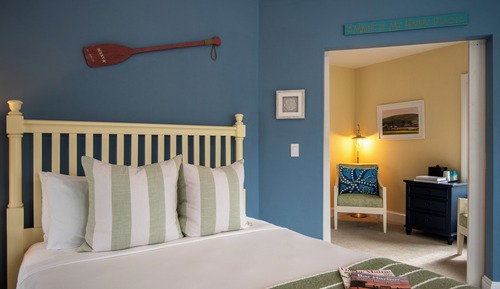 Deluxe Queen Suite