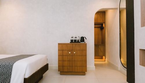 Deluxe Plus Twin Room