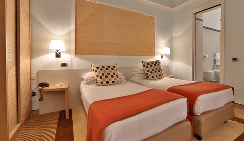 Habitación clásica con 2 camas individuales