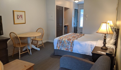 Habitación Deluxe, 1 cama de matrimonio con sofá cama, chimenea, en la zona del jardín