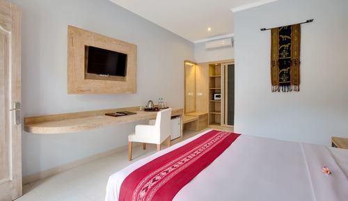 Lagoon Double, Pool View