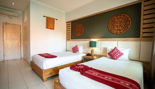 Lagoon Twin, Pool View