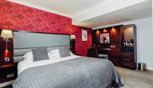 Habitación familiar con 1 cama doble o 2 individuales, en edificio anexo