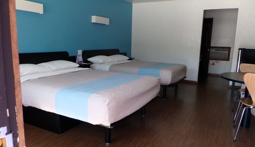 Habitación estándar, 2 camas de matrimonio, no fumadores, frigorífico y microondas