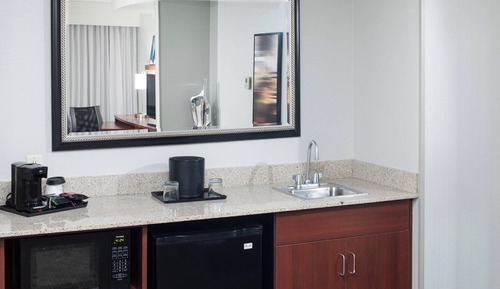 Suite, 1 cama de matrimonio grande con sofá cama