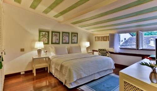 Suite, junto a la piscina