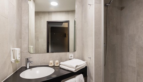 Habitación con 2 camas individuales