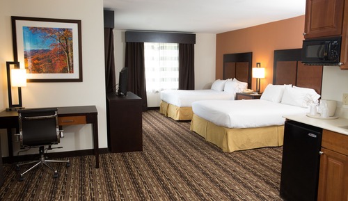 Suite, 2 camas de matrimonio, accesible para personas con discapacidad (Mobility, Accessible Tub)