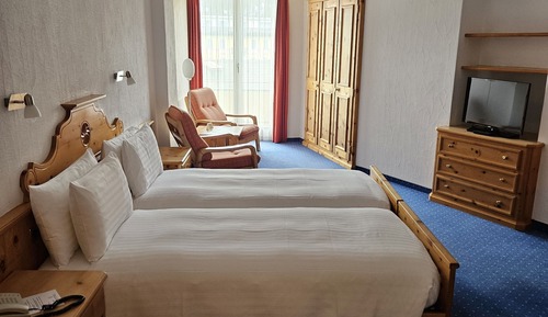 Habitación Confort con 1 cama doble o 2 individuales