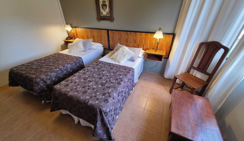 Habitación con 1 cama doble o 2 individuales