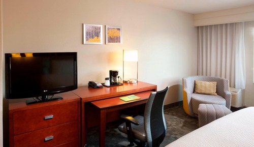 Habitación, 2 camas de matrimonio (Hearing Accessible)