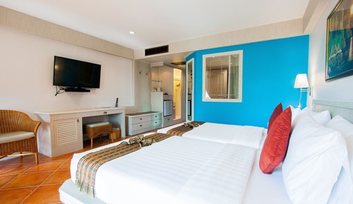 Habitación Deluxe, acceso a la piscina