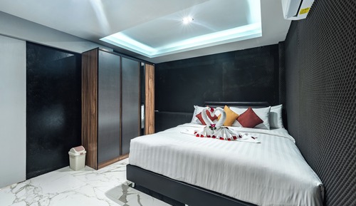 Seaview 3 bedrooms Apartment, Ocean Front Elevator