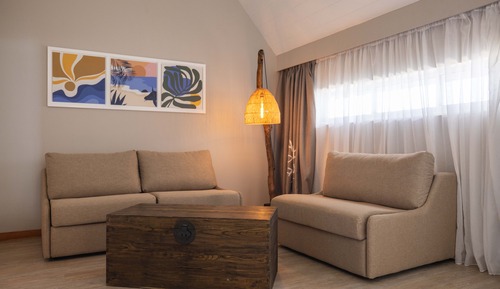 Suite sénior, bañera de hidromasaje, vistas al mar