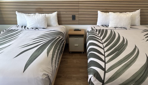 Habitación básica doble, 2 camas de matrimonio