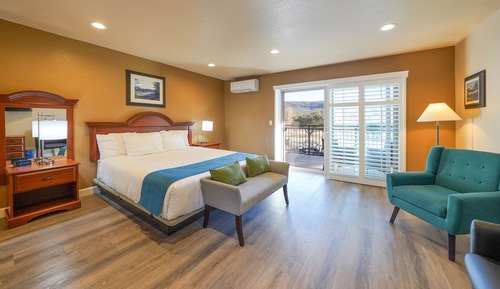 Mobility Accessible, 1 King Bed, Golf View 