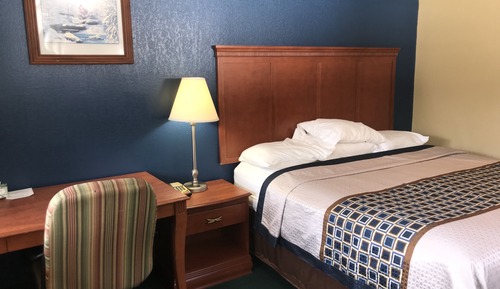 King Room, 1 King Bed with the Mountain View