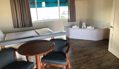 Habitación, bañera de hidromasaje