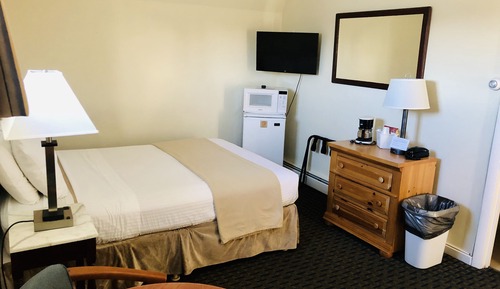 Habitación, vistas parciales al mar