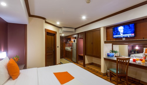 Suite estudio ejecutiva, 1 cama de matrimonio grande, frigorífico y microondas