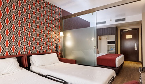 Habitación cuádruple Deluxe