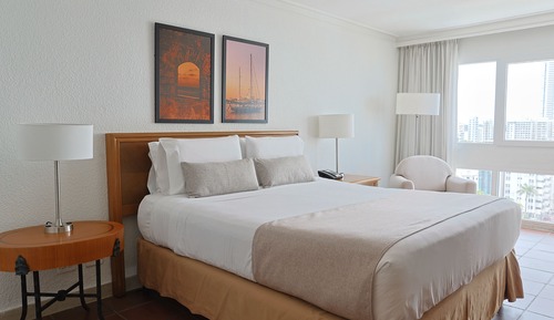 Habitación ejecutiva, 1 cama de matrimonio, vistas parciales al mar