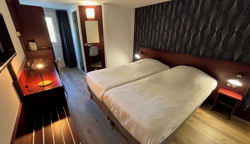 Habitación estándar con 1 cama doble o 2 individuales, 2 camas individuales