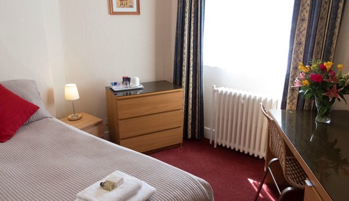 Habitación individual, baño privado