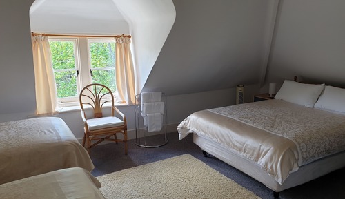 Suite, baño compartido (2 Adults & 2 Children)